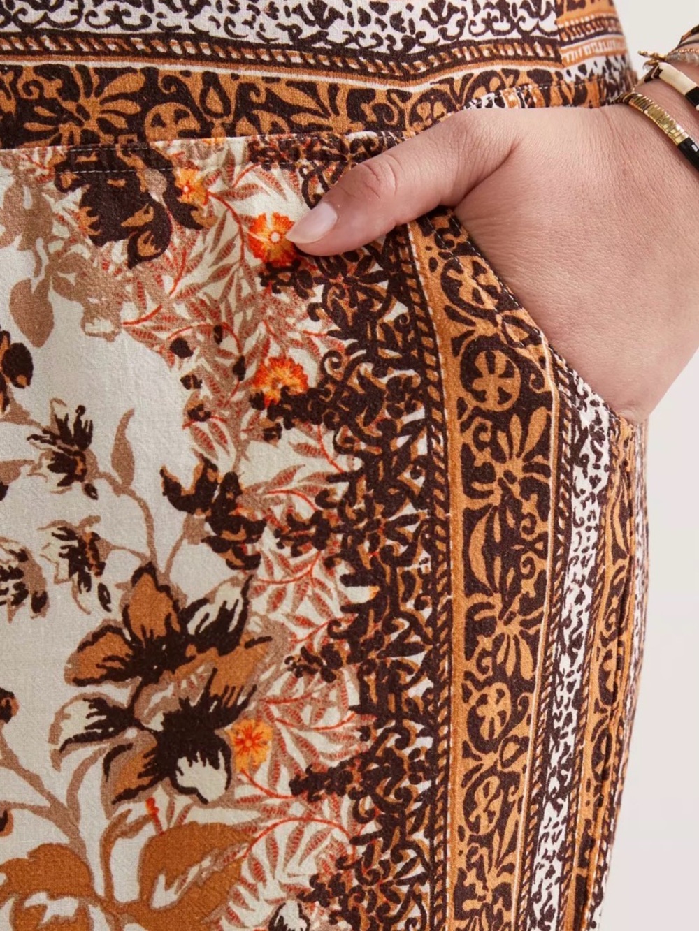 Anthropologie Bohemian Moroccan Floral Print Joggers - Picture 5 of 14